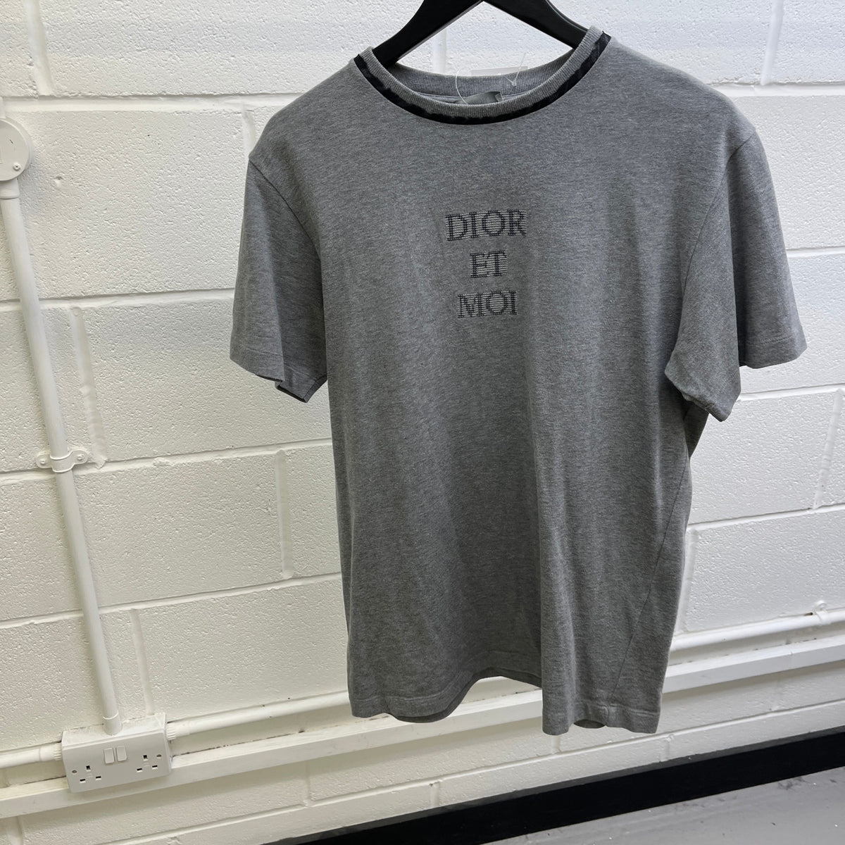 Men's Sequin Embroidered Logo T-Shirt Grey Size S - Photo 7