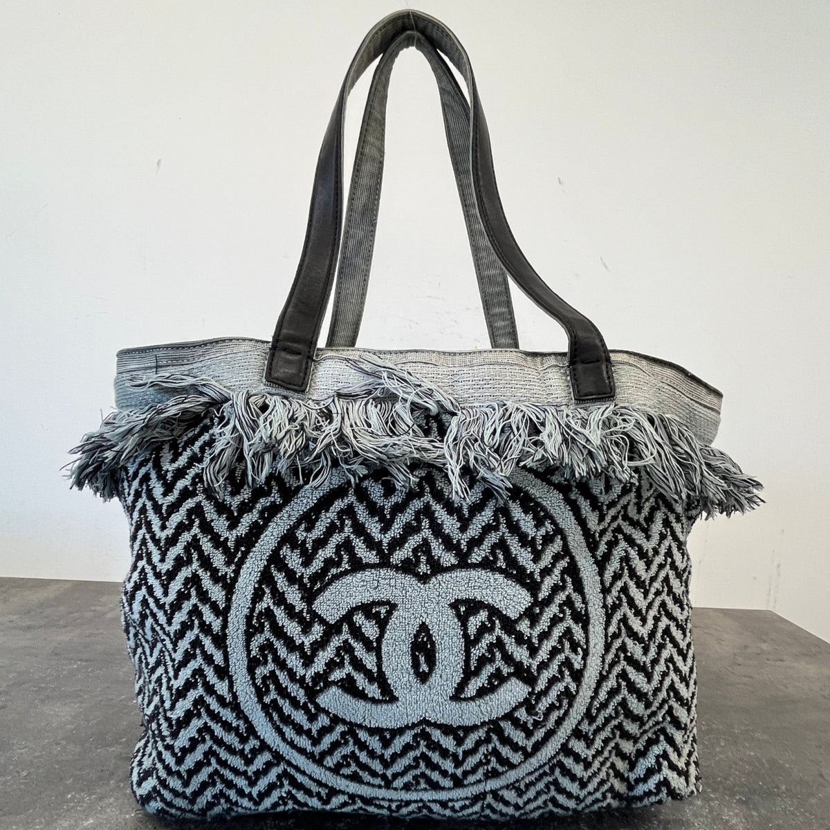 Women's Paris-Dubai Extraordinary Fringe Beach Tote Handbag Black - Photo 13