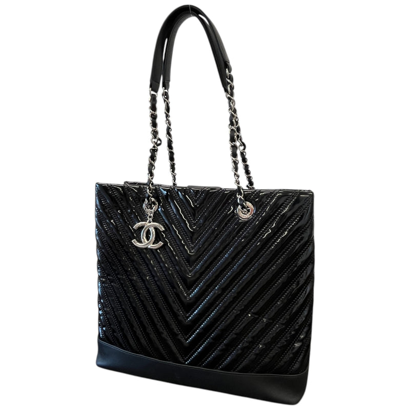 Women's Chevron Handbag Black