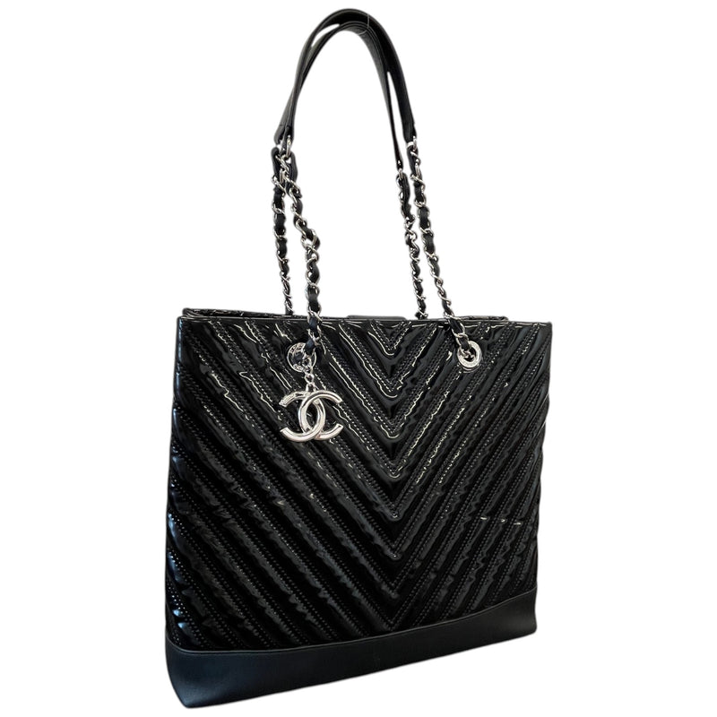 Women's Chevron Handbag Black