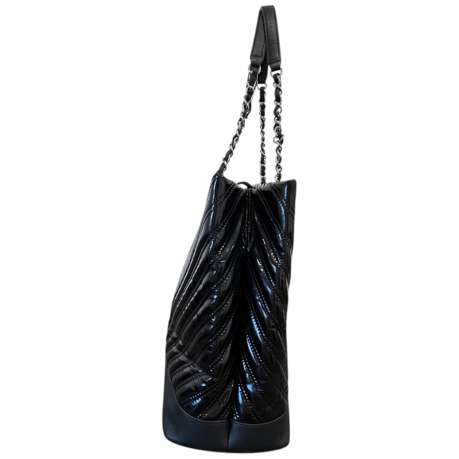 Women's Chevron Handbag Black - Photo 7
