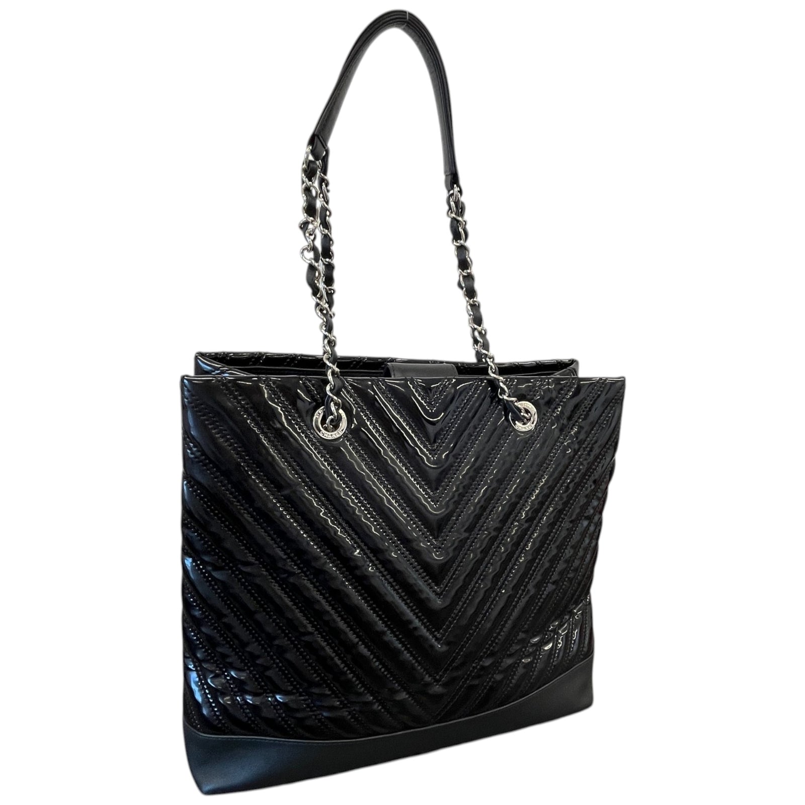 Women's Chevron Handbag Black - Photo 9