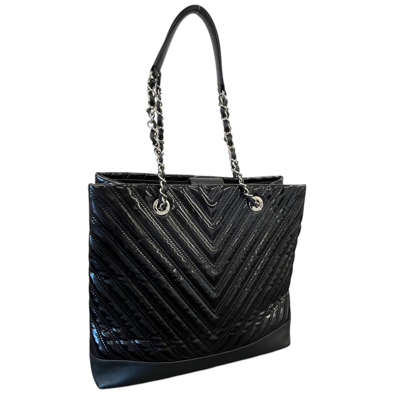 Women's Chevron Handbag Black