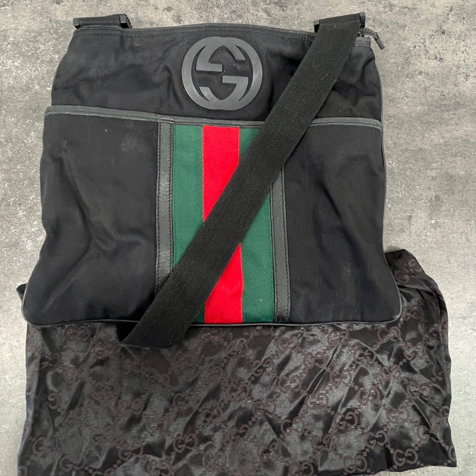 Men's Interlocking G Web Crossbody Bag Black - Photo 10