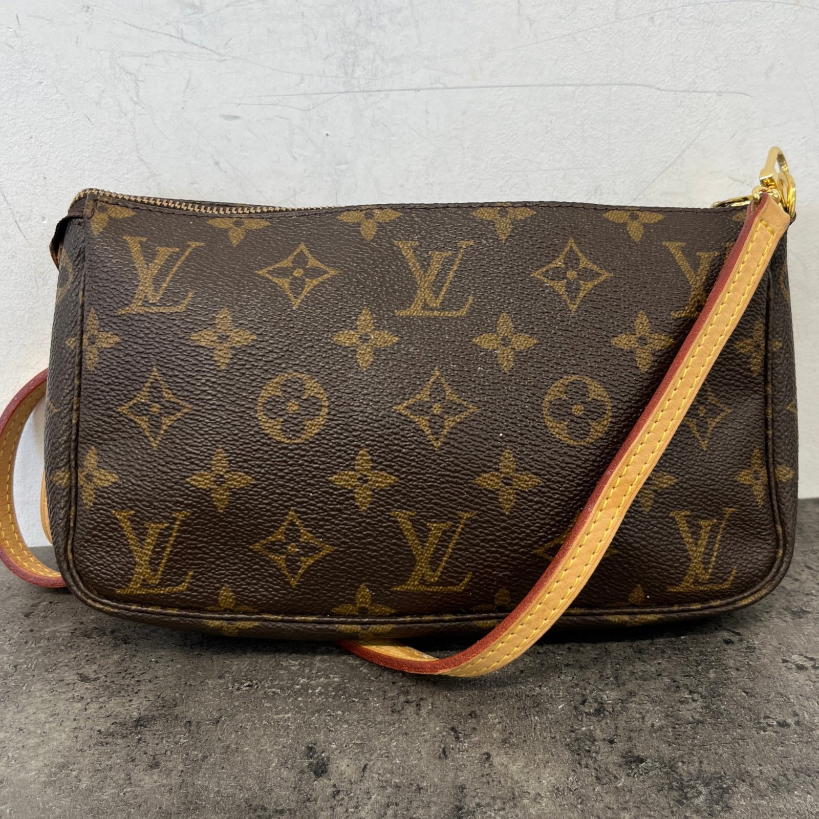 Women's Monogram Pochette Accessories Bag Brown - Photo 12