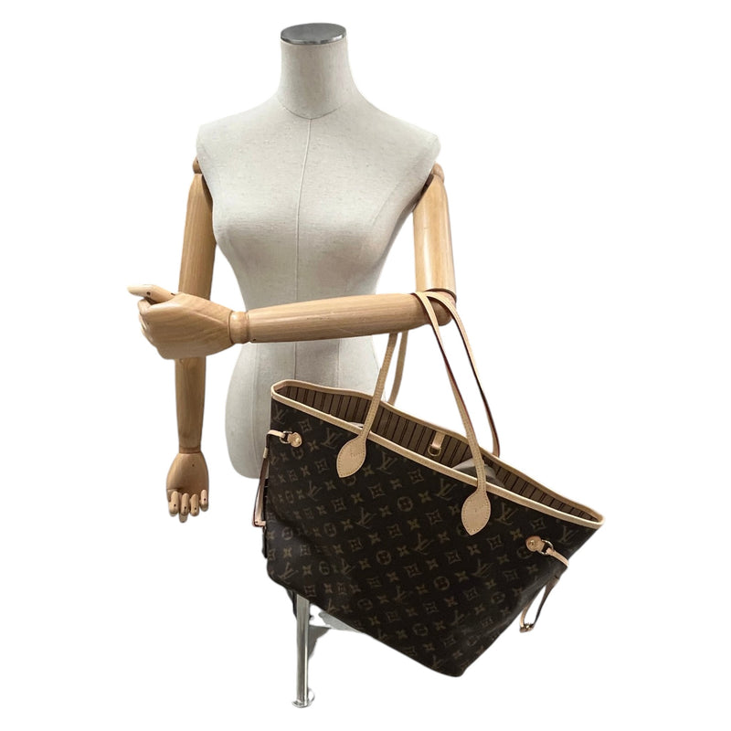 Women's Monogram Neverfull MM Handbag Brown