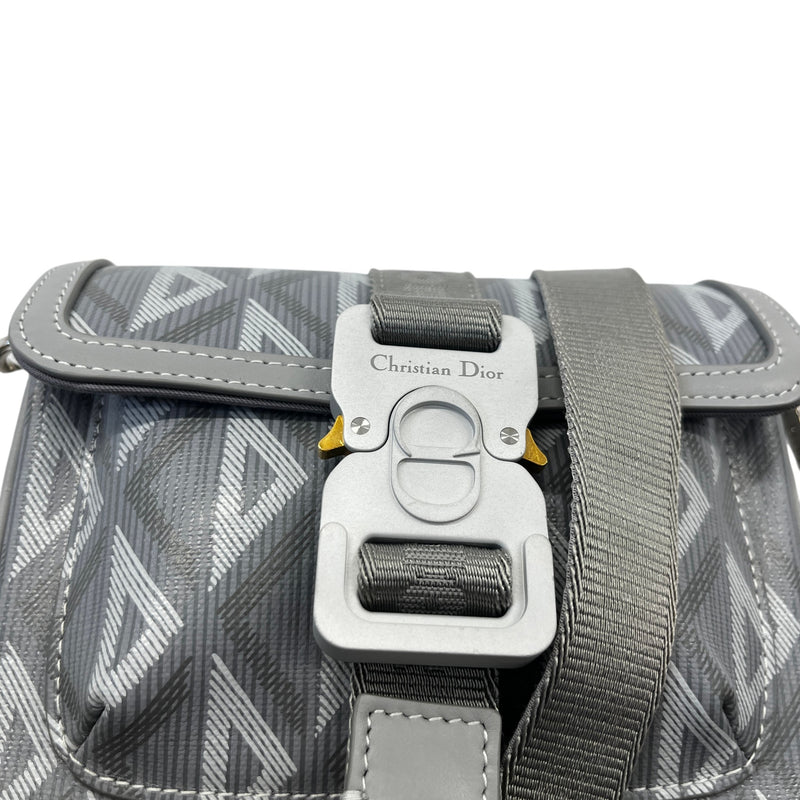 Men's Mini Dior Hit The Road Messenger Bag Grey