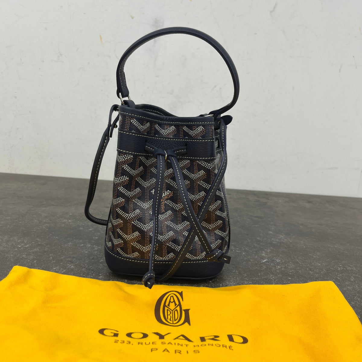Women's Petit Flot Mini Bucket Handbag Navy - Photo 12