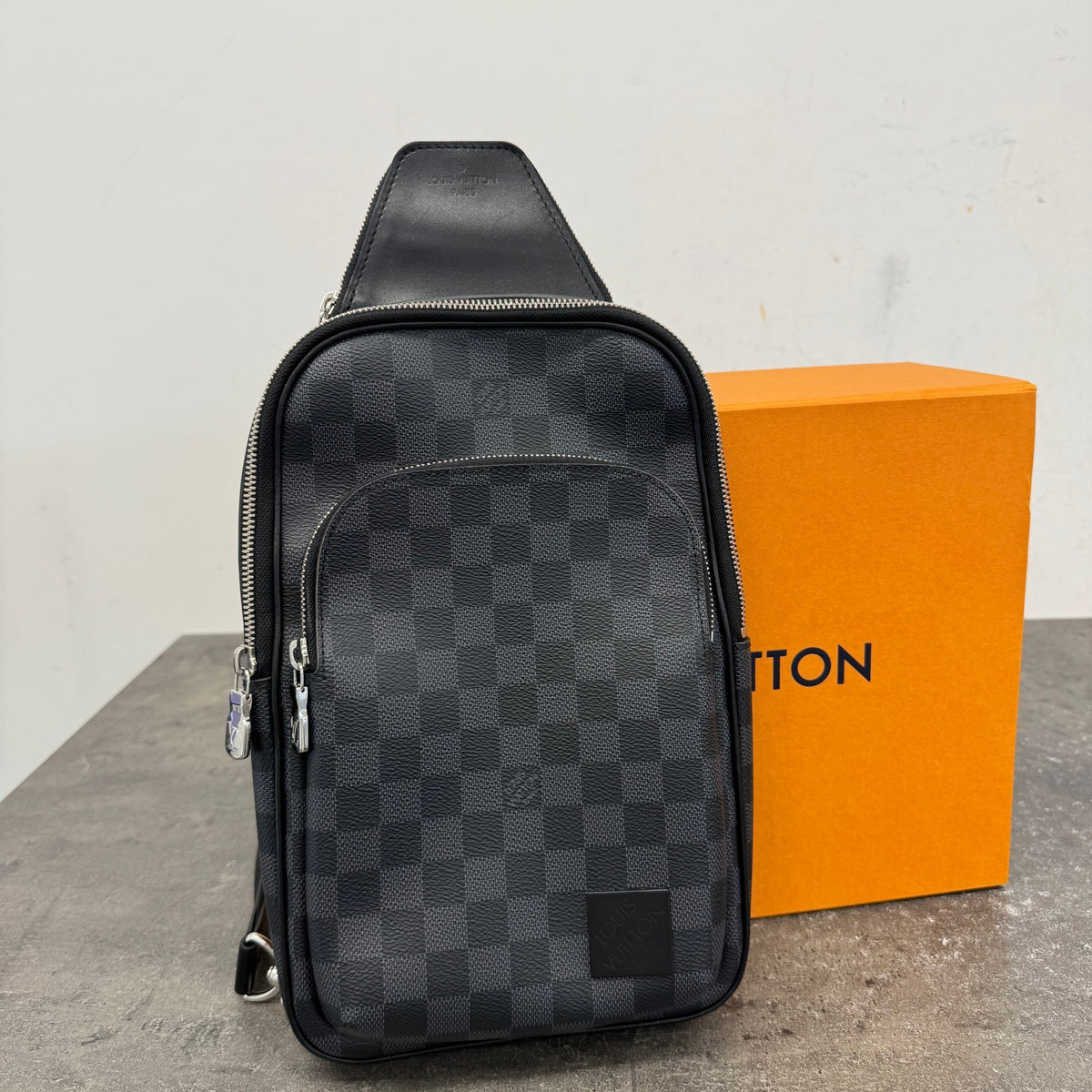 Men's Damier Graphite Avenue NM Slingbag Messenger Bag Black - Photo 14