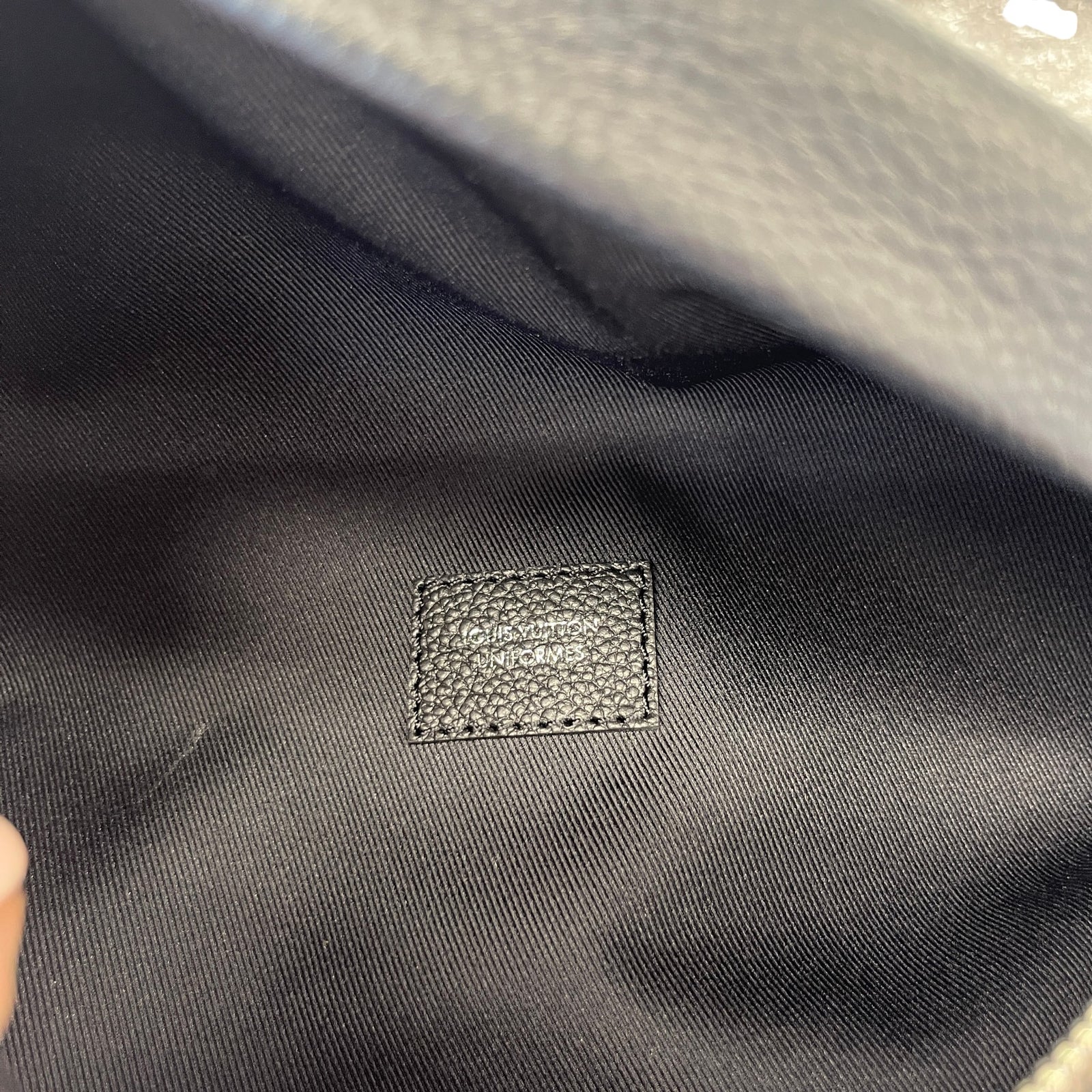 Men's Monogram Shadow Discovery PM Bag Black - Photo 11