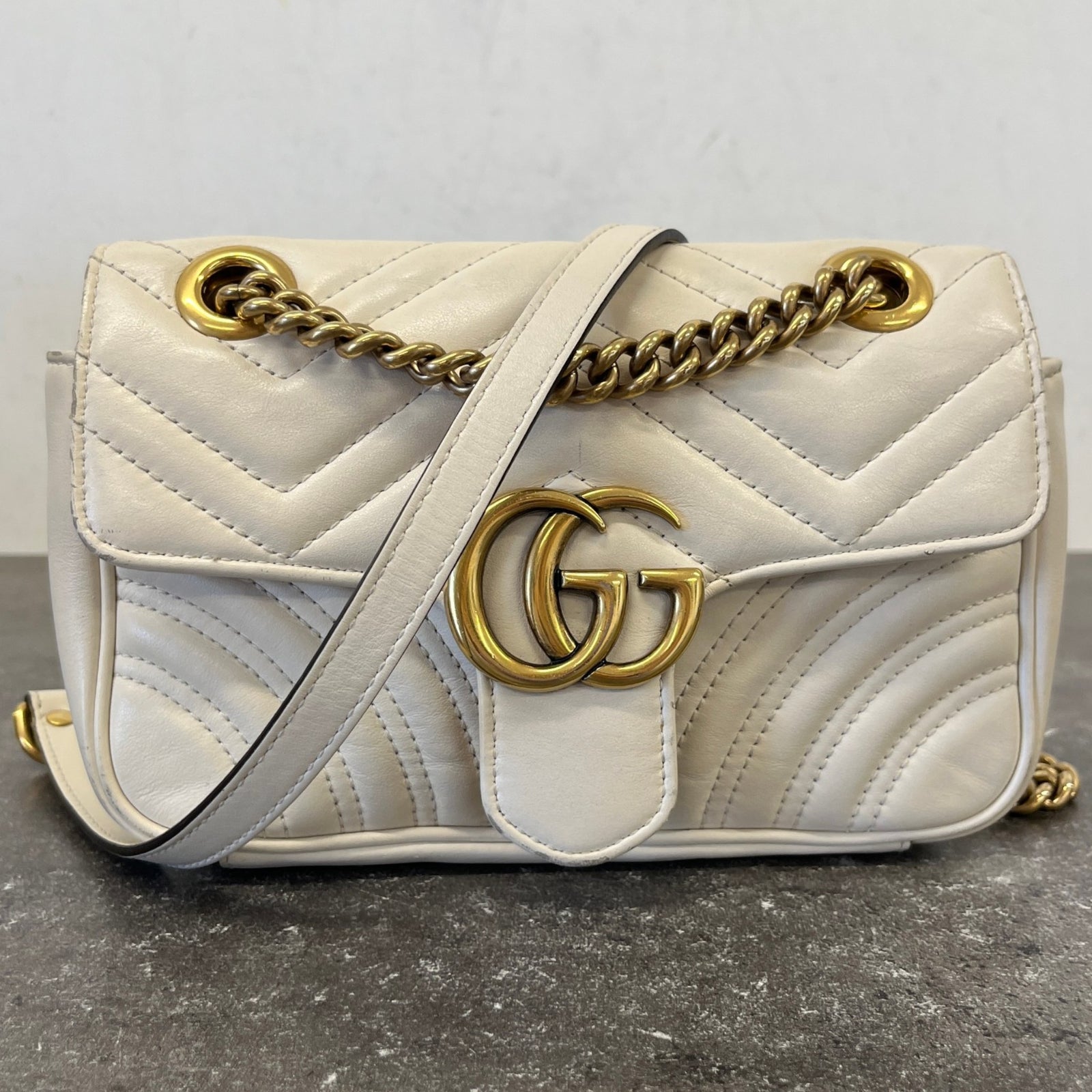 Women's Small Gg Marmont Crossbody Bag Cream - Photo 14