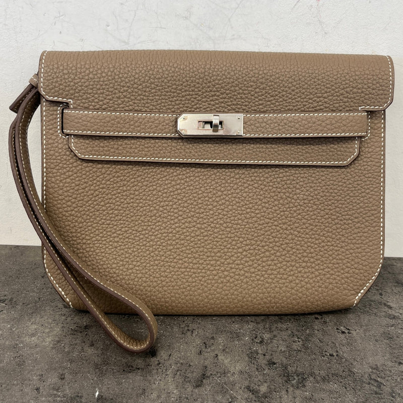 Men's Togo Calfskin Kelly Dépêches 25 Étoupe Pouch Beige