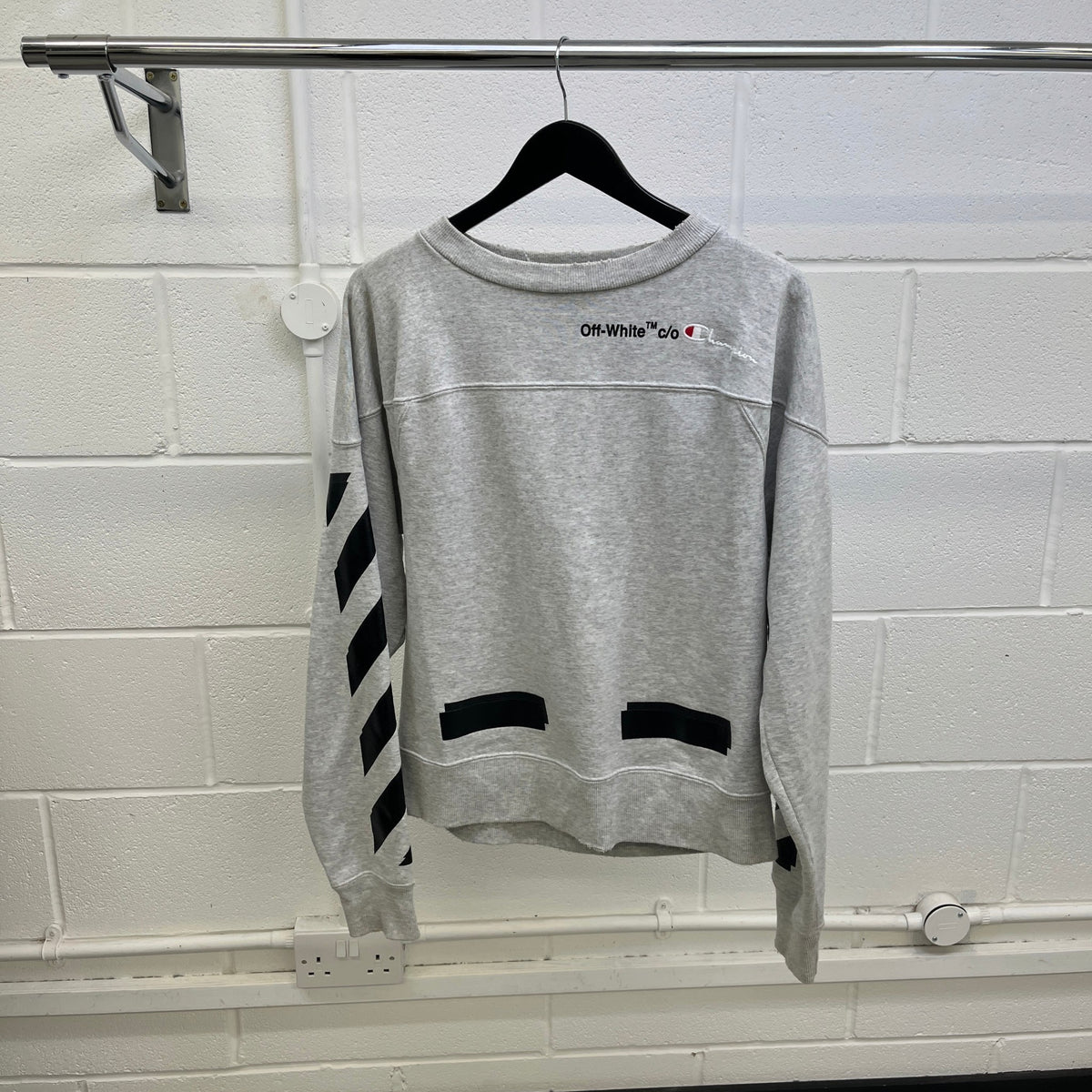 Men's X Champion Distressed Arrow Logo Sweatshirt Grey Size M - Photo 7