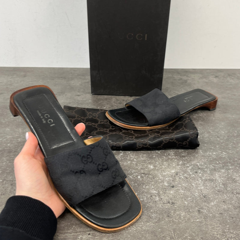 Women's Gg Supreme Sandals Black Size EU 37 / UK 4