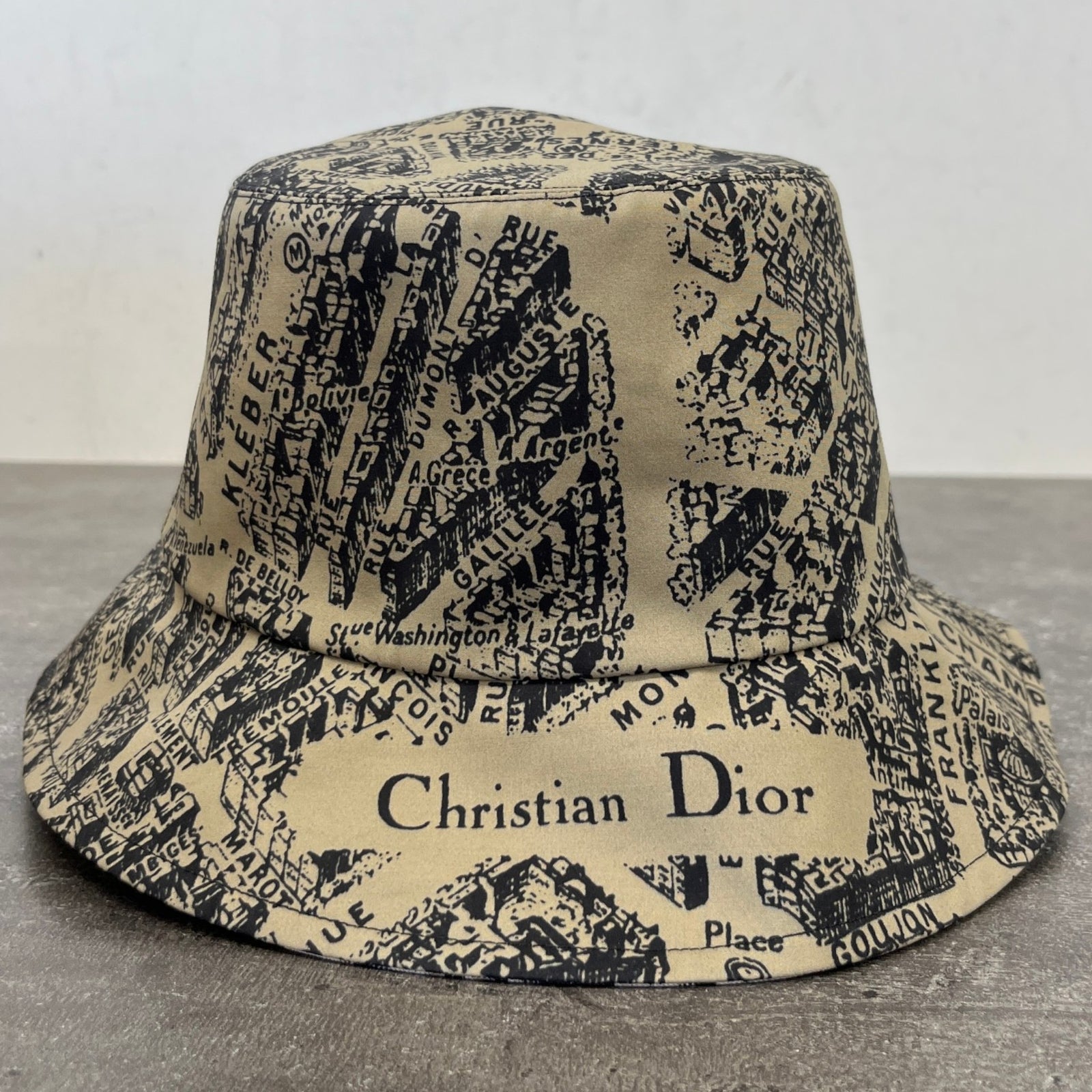 Women's Reversible Teddy-D Oblique Bucket Hat Beige - Photo 12