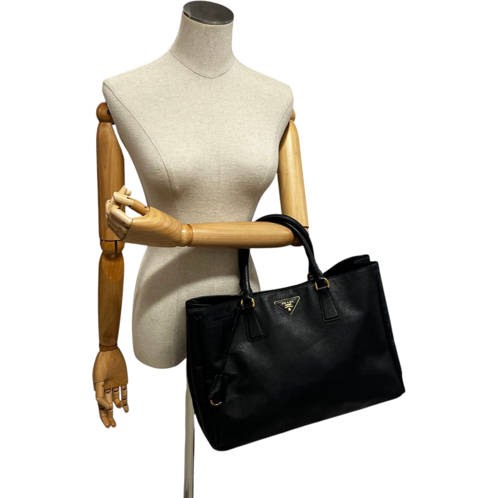 Women's Galleria Saffiano Handbag Black - Photo 2