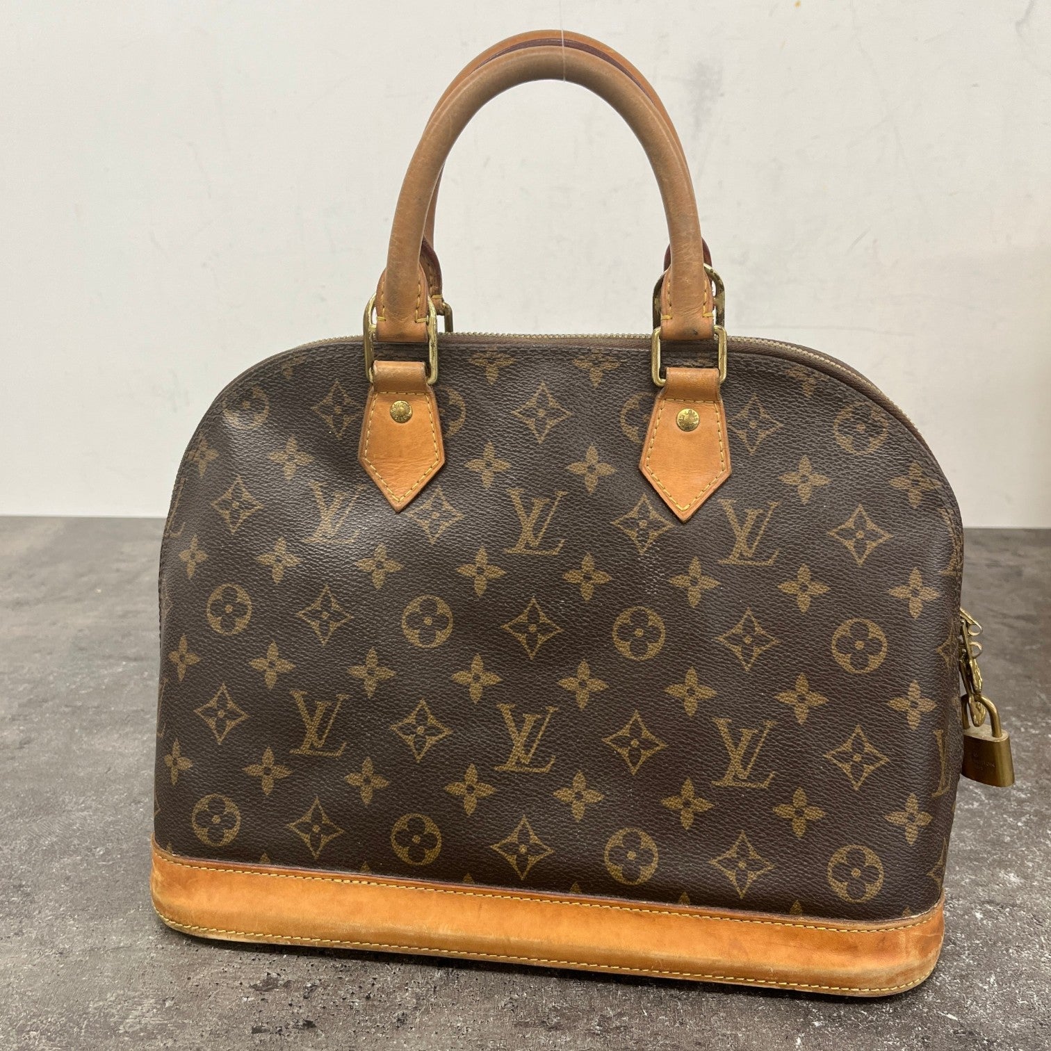 Women's Monogram Alma Pm Handbag Brown - Photo 11