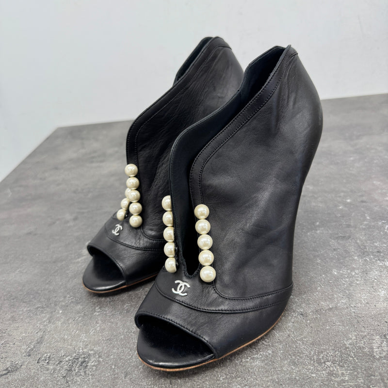 Women's CC Pearl Embellished Heels Black Size UK 5.5 / EU 38.5