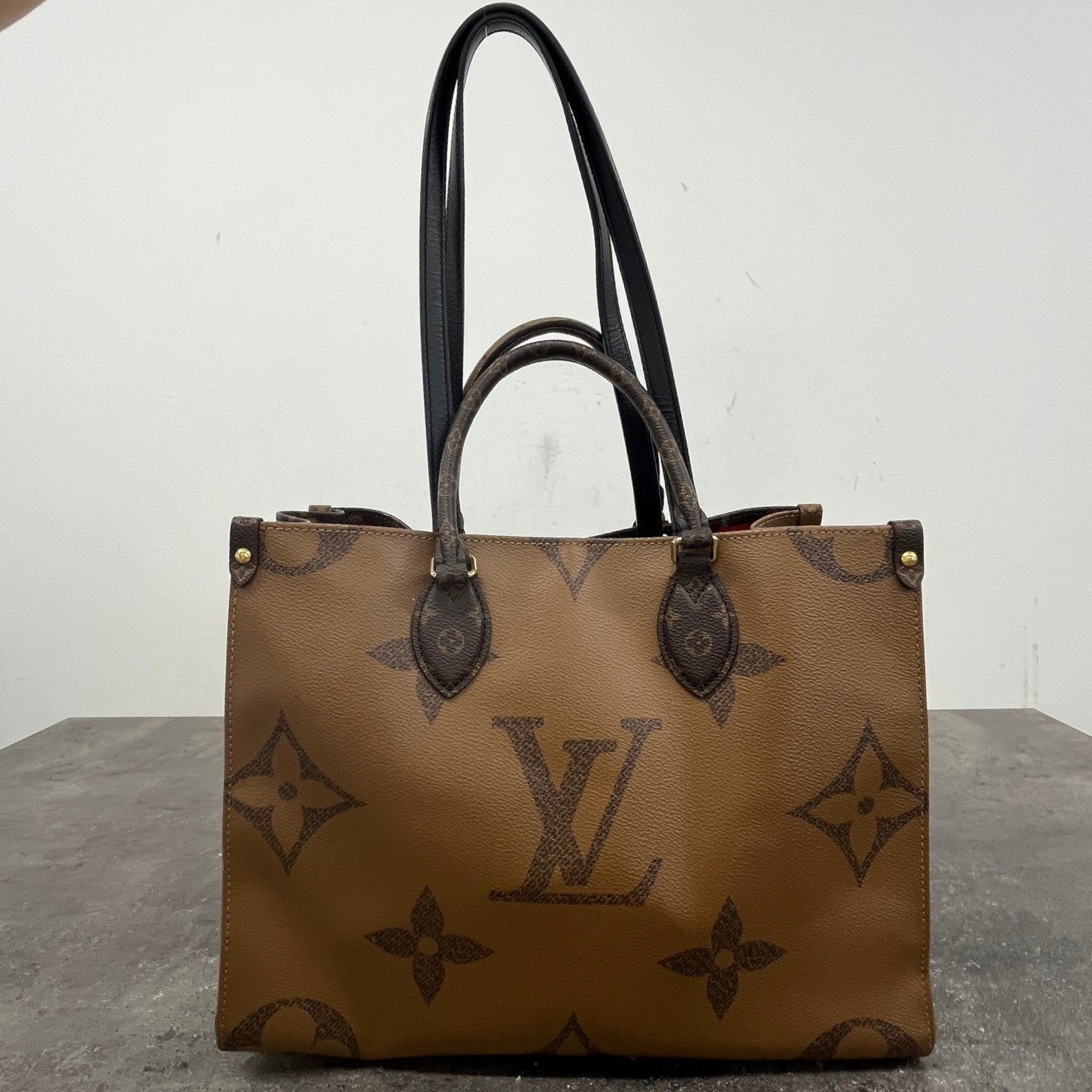 Women's Monogram Onthego Mm Bag Brown - Photo 13