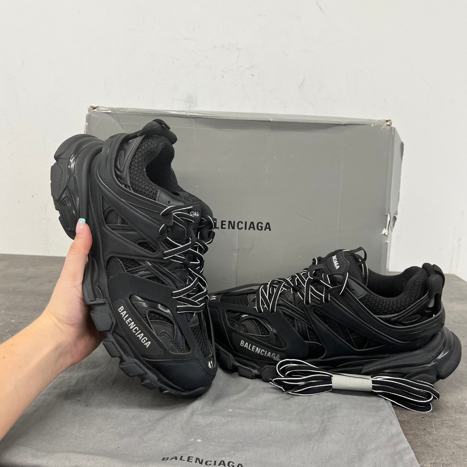 Men's Track Low Trainers Black Size EU 41 / UK 7 - Photo 12