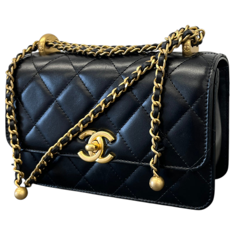 Women's Calfskin CC Small Perfect Fit Flap Handbag Black