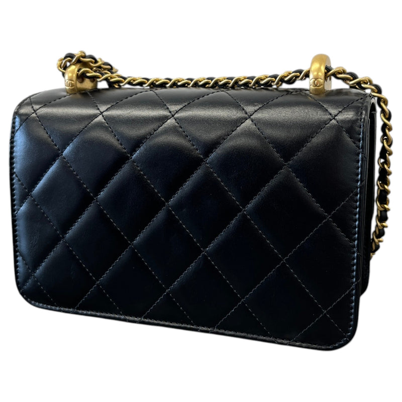 Women's Calfskin CC Small Perfect Fit Flap Handbag Black