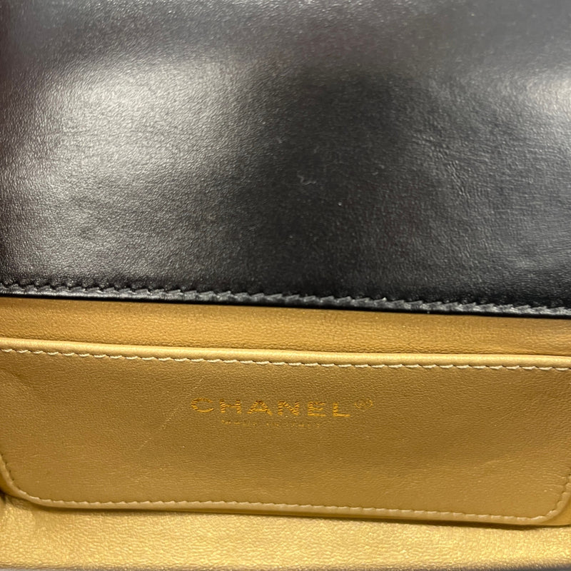 Women's Calfskin CC Small Perfect Fit Flap Handbag Black