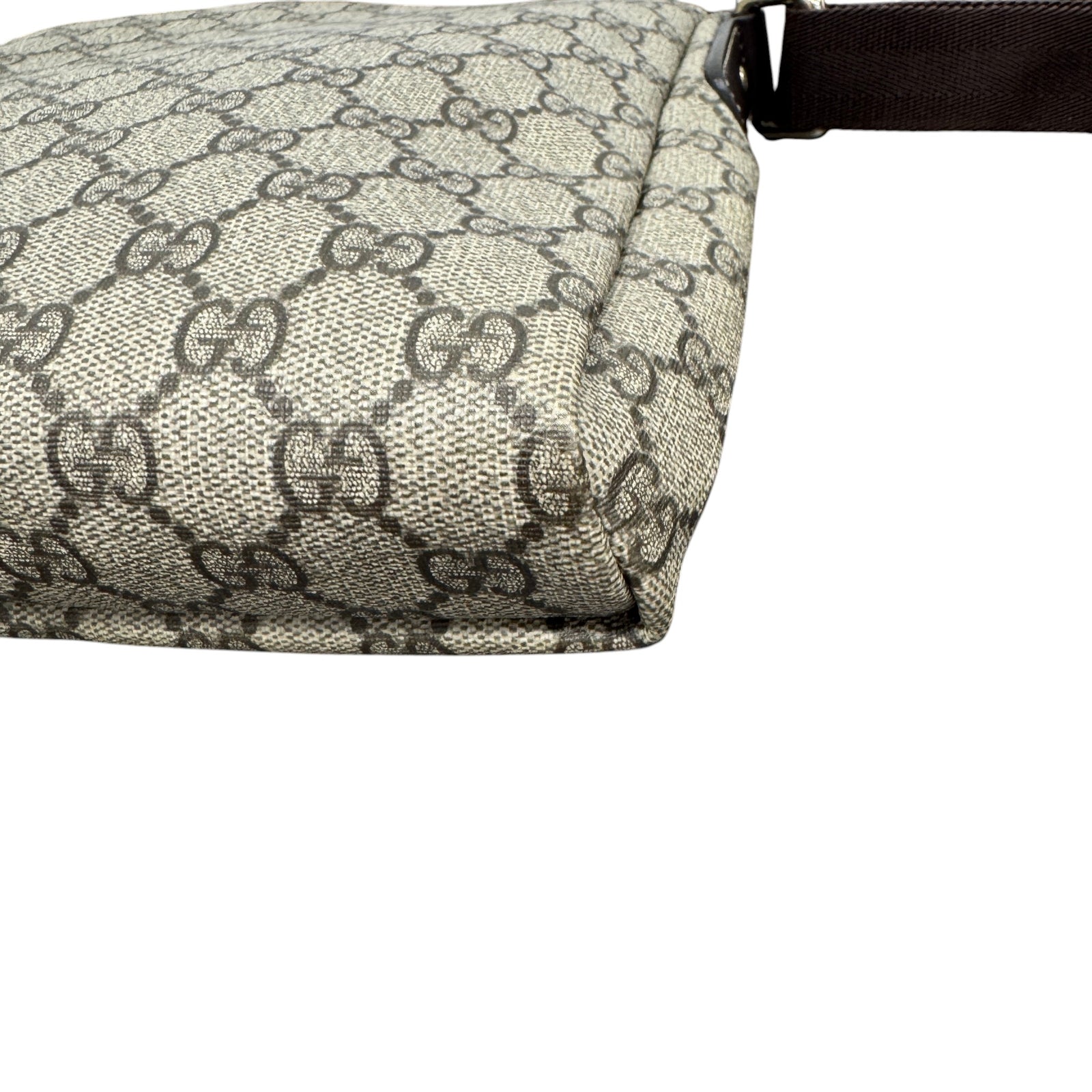 Women's Gg Supreme Messenger Bag Beige - Photo 6