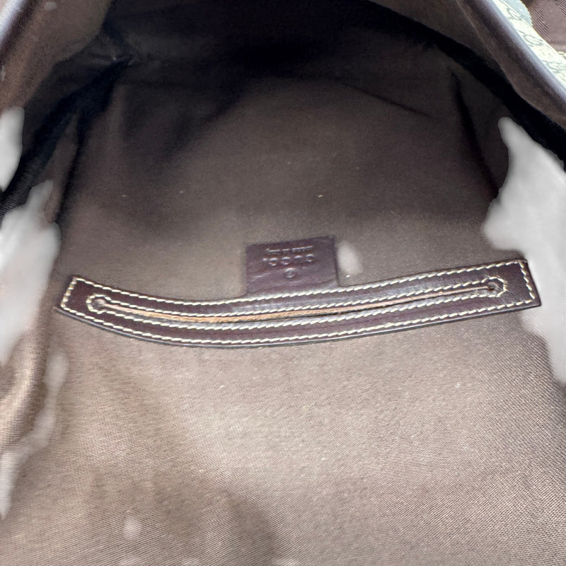 Women's Gg Supreme Messenger Bag Beige