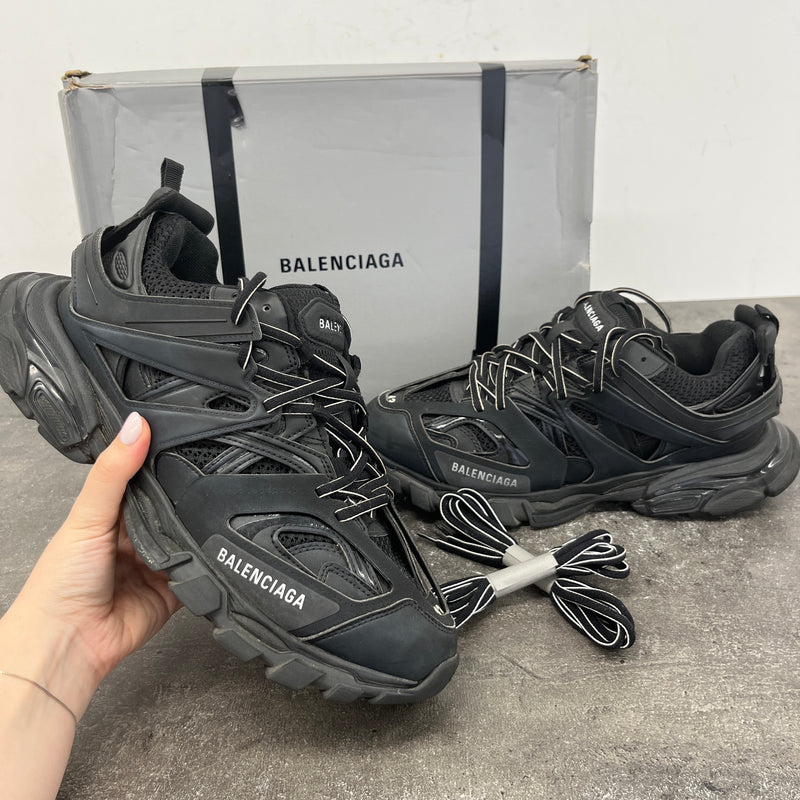 Men's Track Low Trainers Black Size UK 9 / EU 43