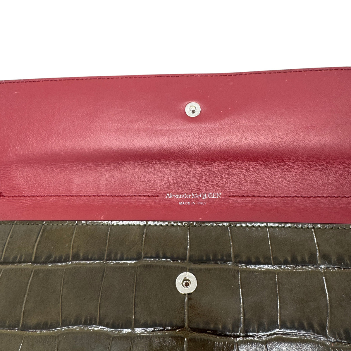 Women's Croc Print Skull Logo Clutch Green - Photo 9