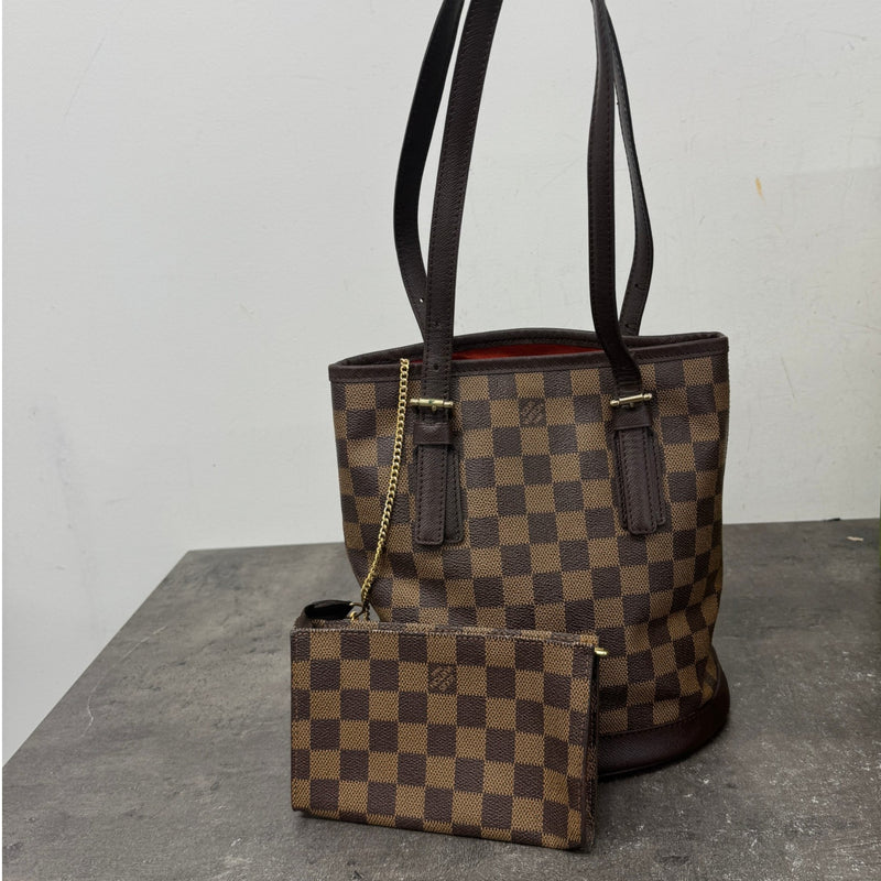 Women's Damier Ebene Marais Bucket Bag Brown