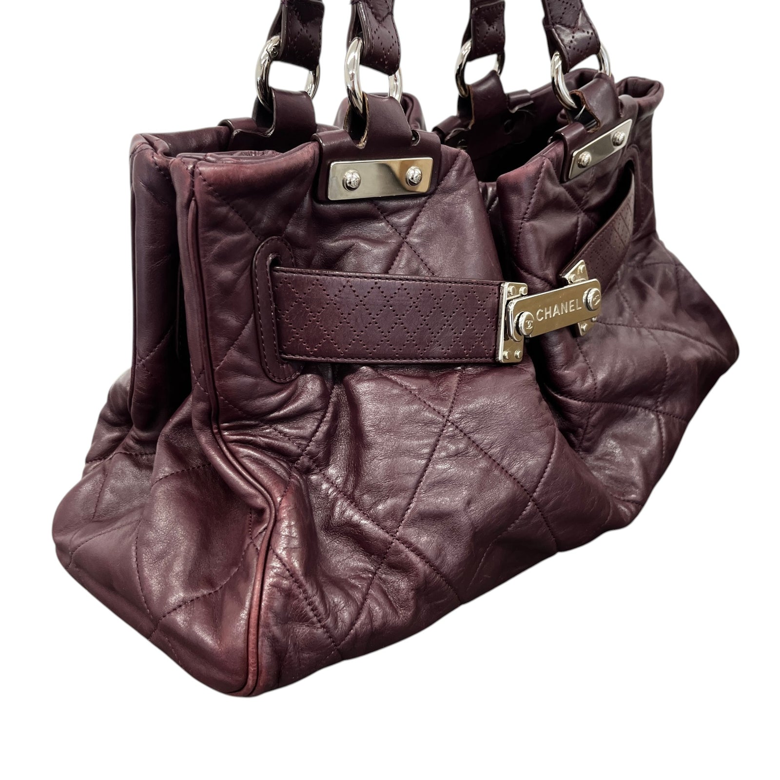 Women's Paris-Londres Door Latch Tote Handbag Burgundy - Photo 4