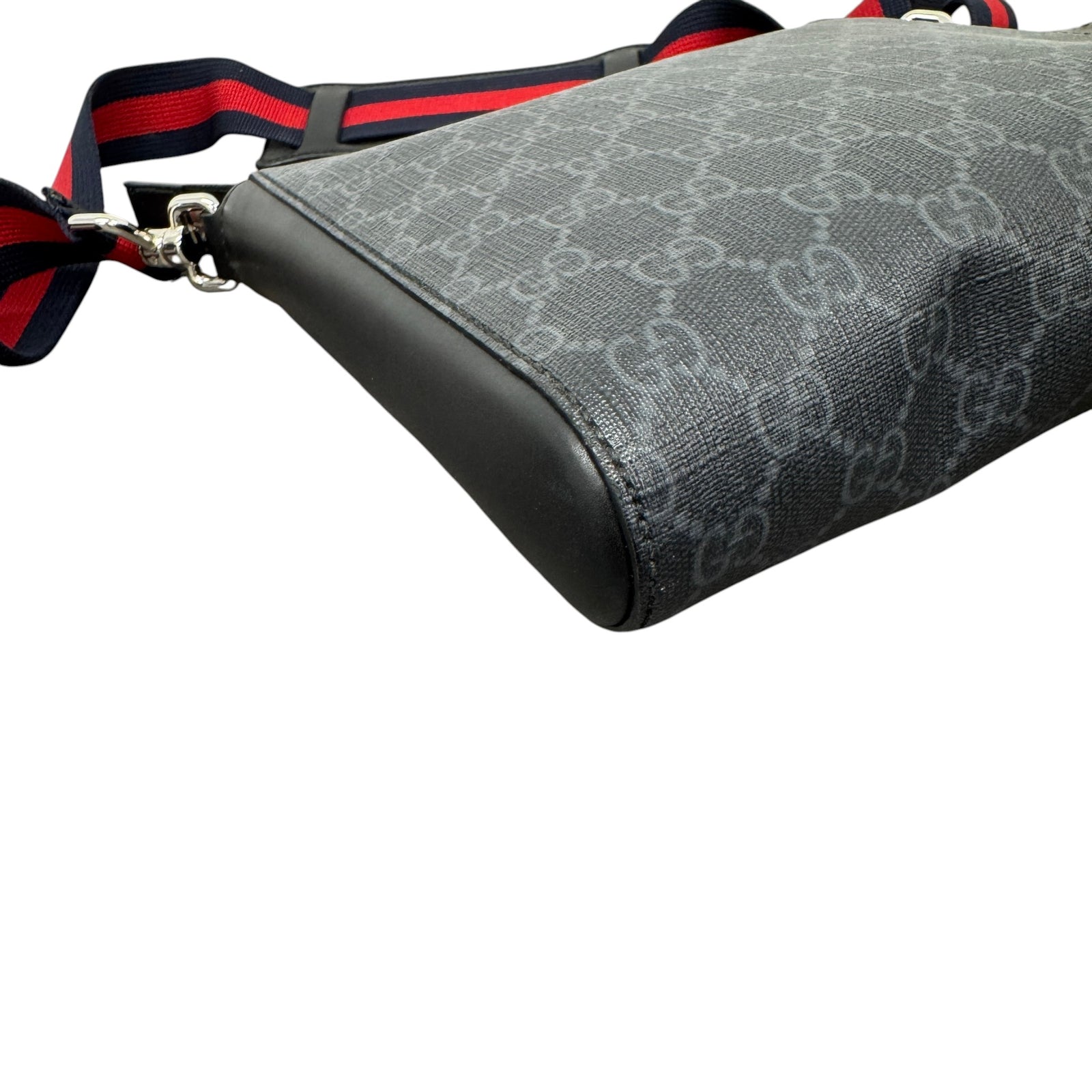 Men's Gg Supreme Messenger Bag Black - Photo 8