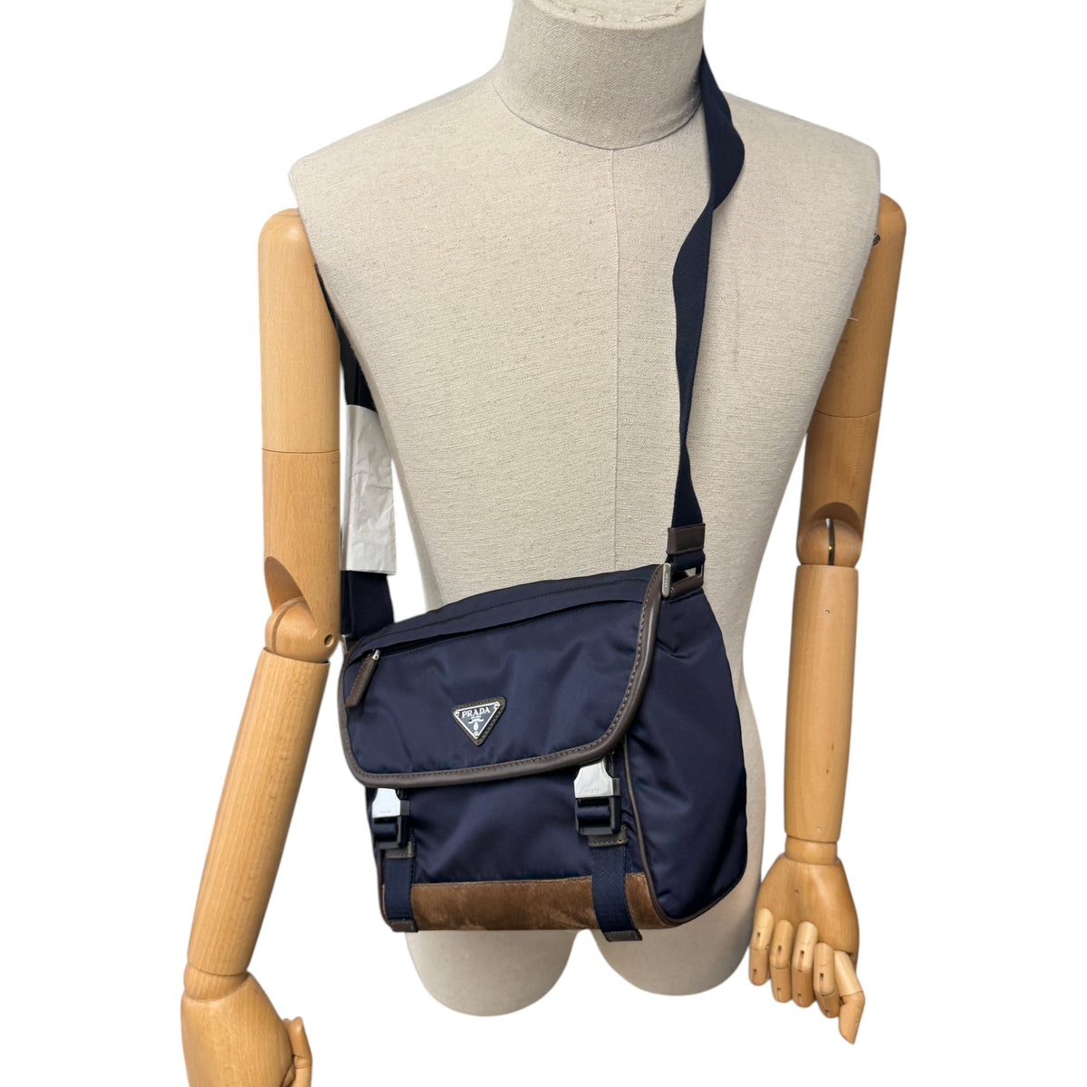 Men's Re-Nylon Plaque Logo Messenger Bag Navy - Photo 2