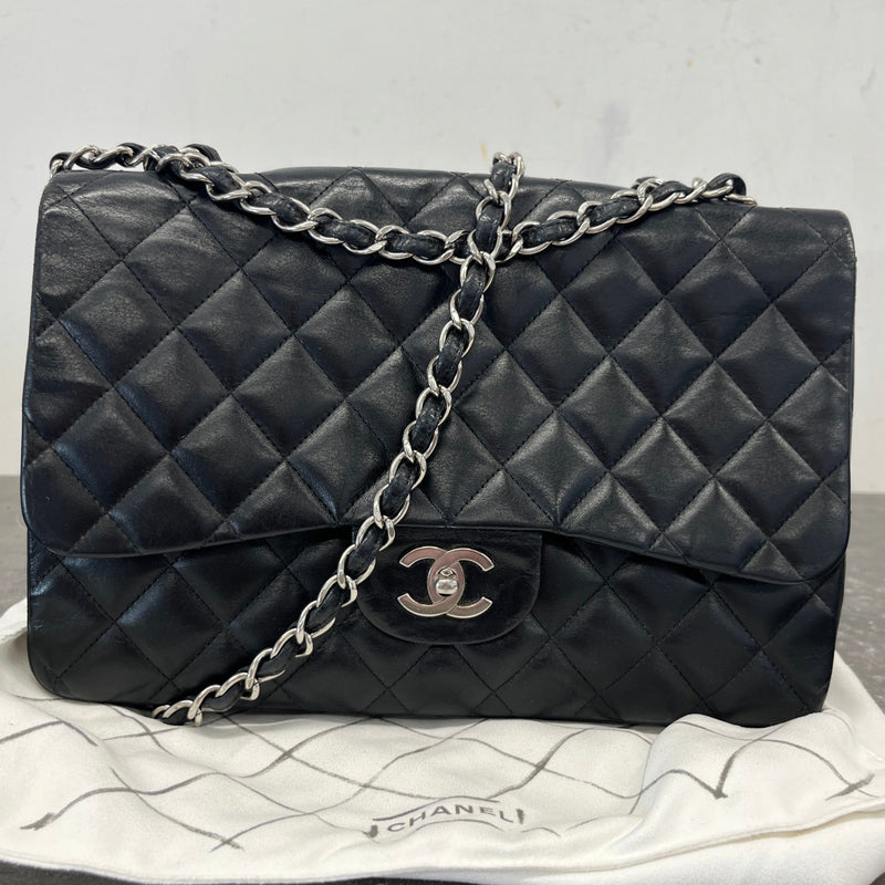 Women's Classic Double Flap Jumbo Lambskin Handbag Black