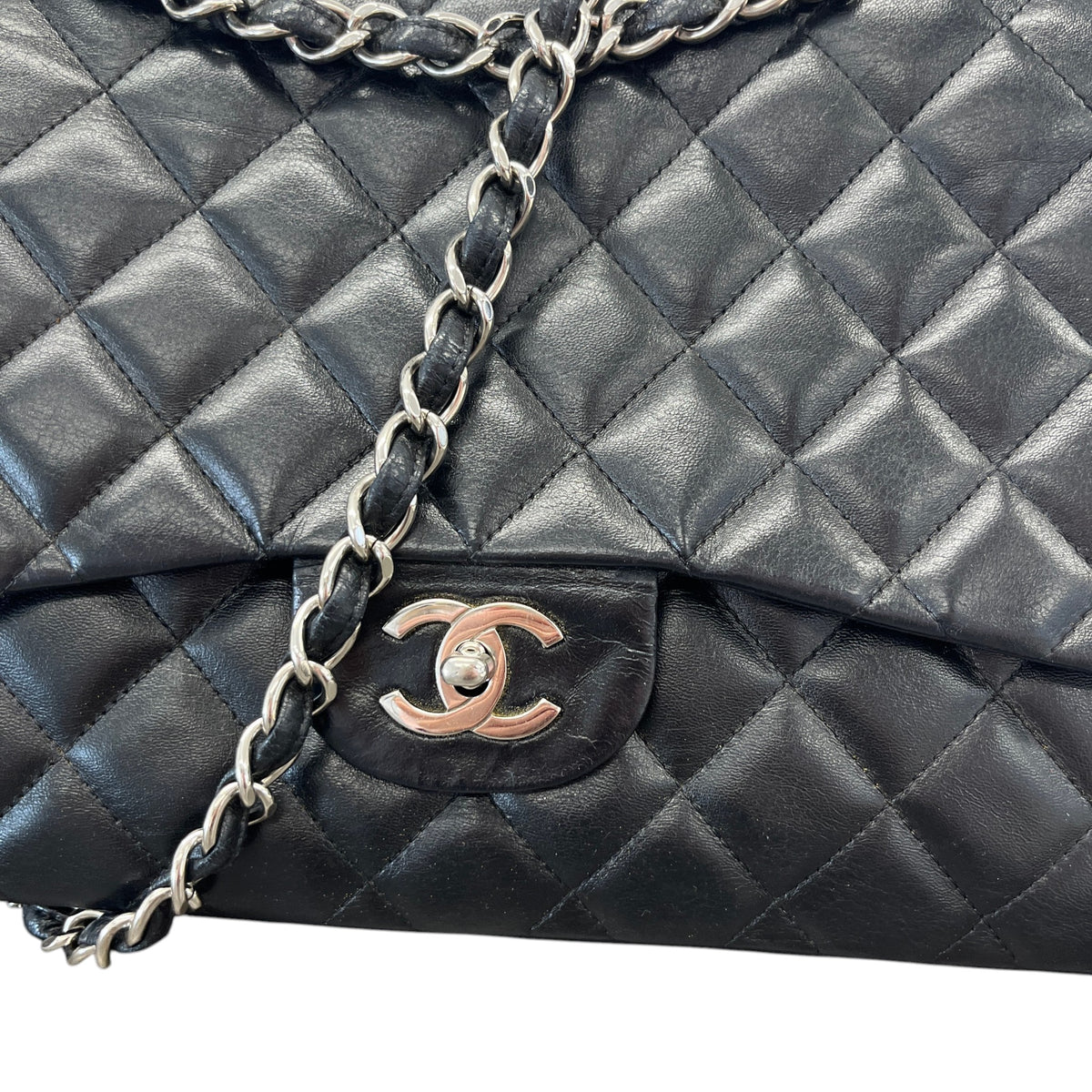 Women's Classic Double Flap Jumbo Lambskin Handbag Black - Photo 10