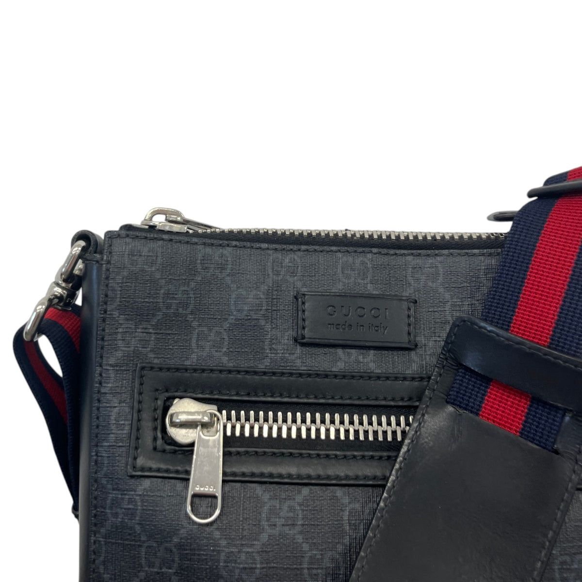 Men's GG Supreme Messenger Bag Black - Photo 10