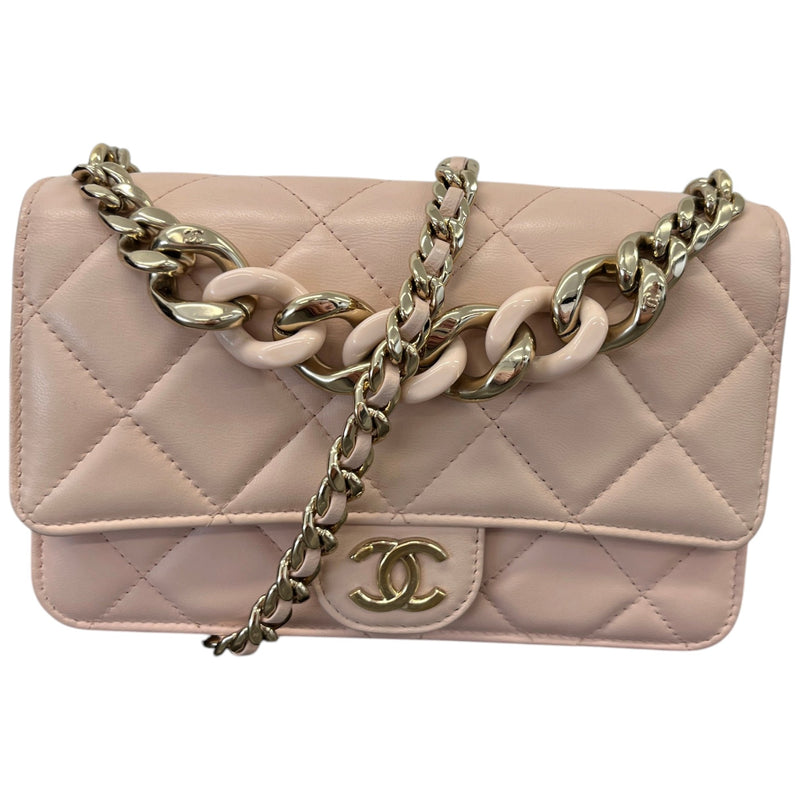 Women's Quilted Seasonal Enamel Chain Top Flap Crossbody Bag Pink