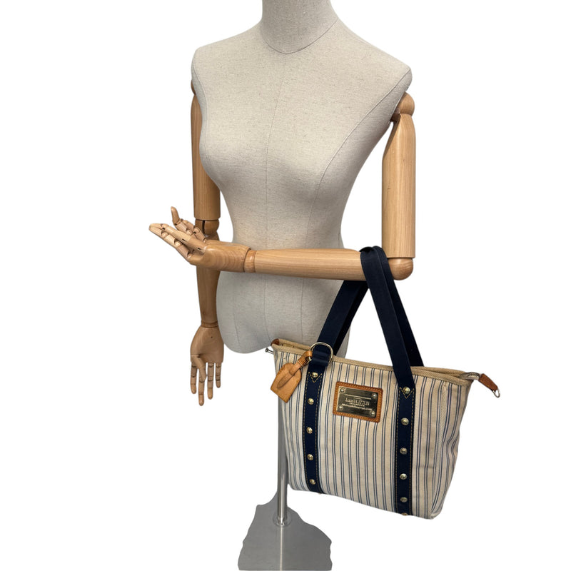 Women's Antigua Cabas Mm Bag Cream
