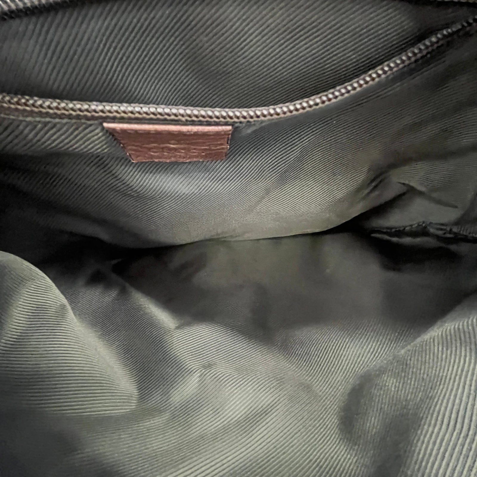 Women's Gg Supreme Messenger Bag Beige - Photo 10
