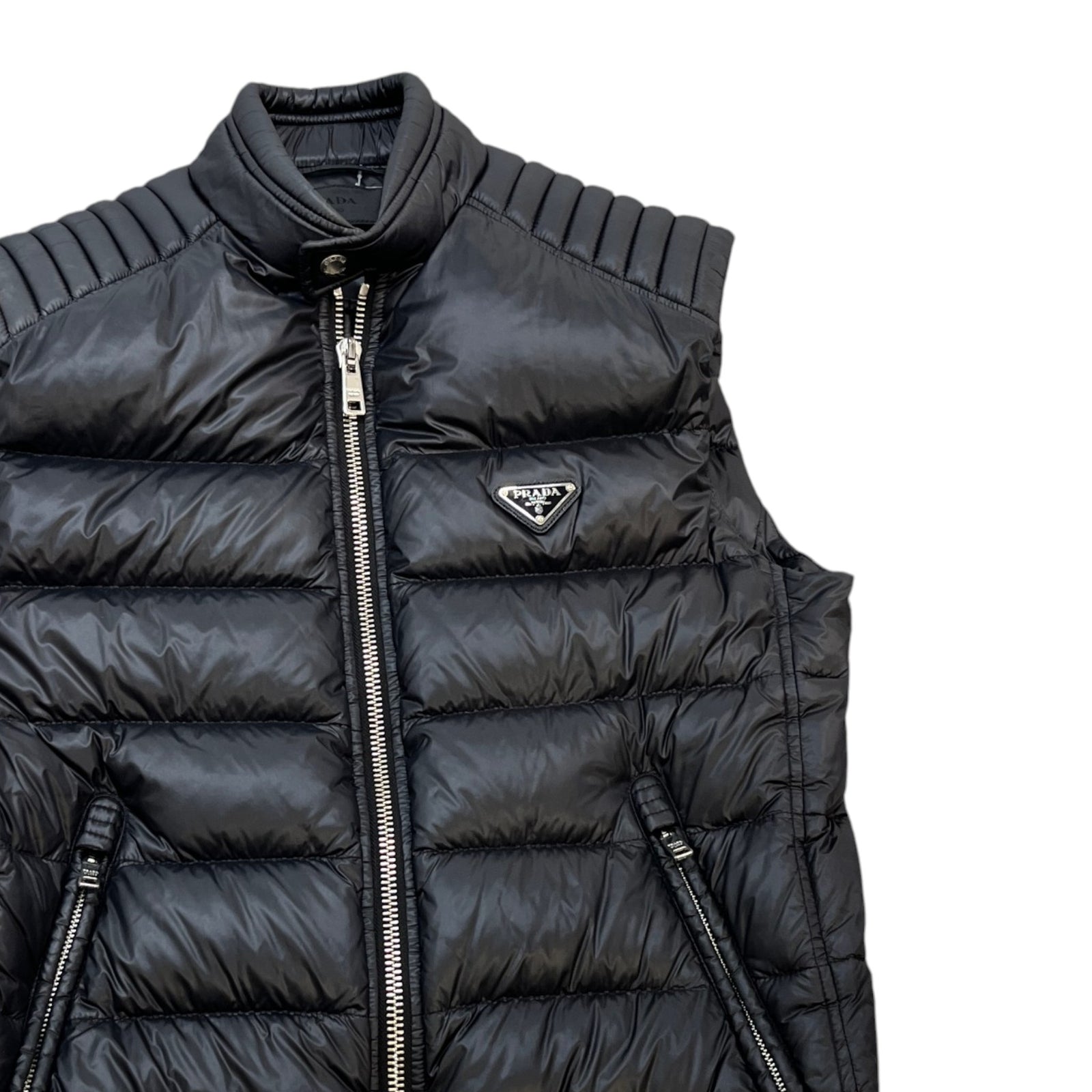 Prada Men's Triangle Logo Plaque Gilet Black Size M - Photo 3