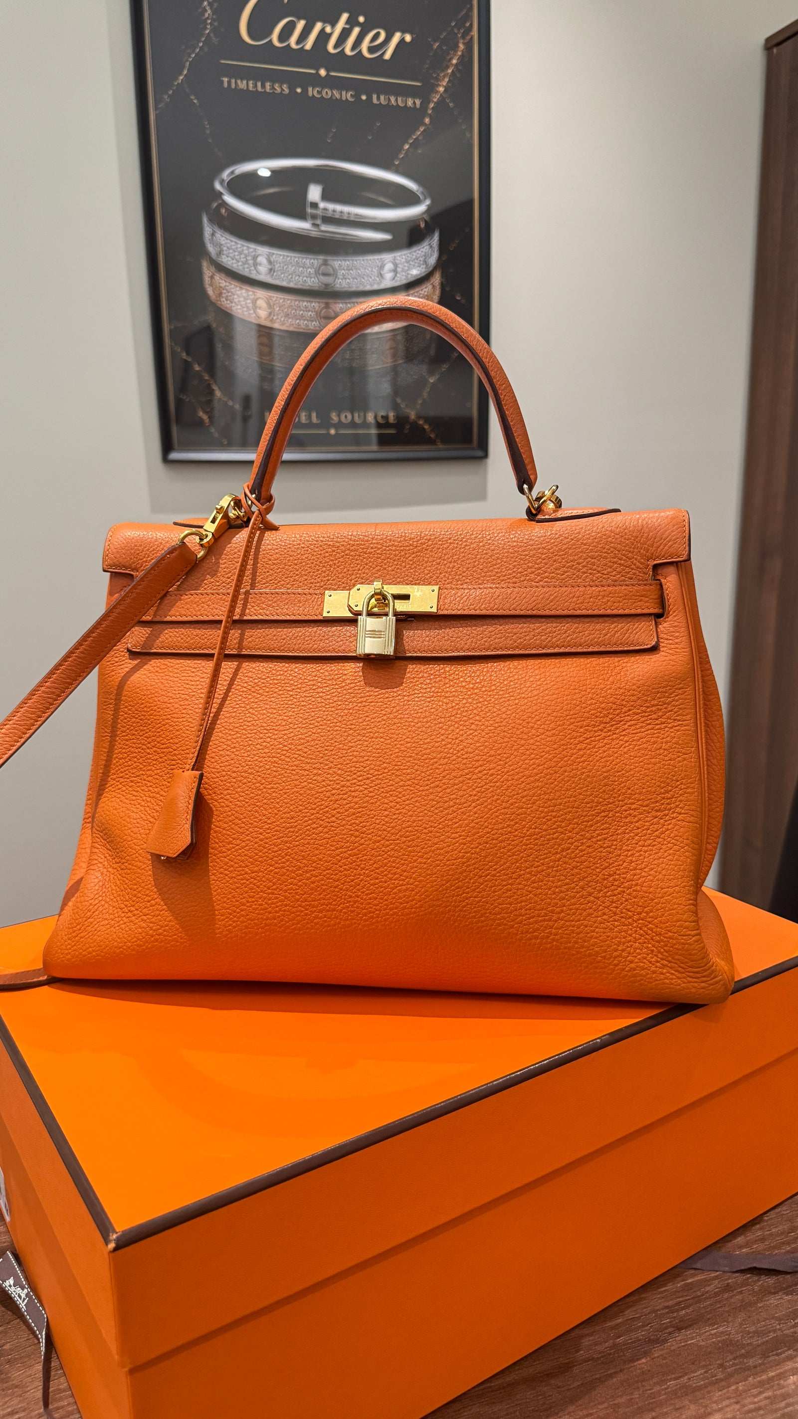 Hermes Women's Kelly 35 Retourne Clemence Bag Orange - Photo 27