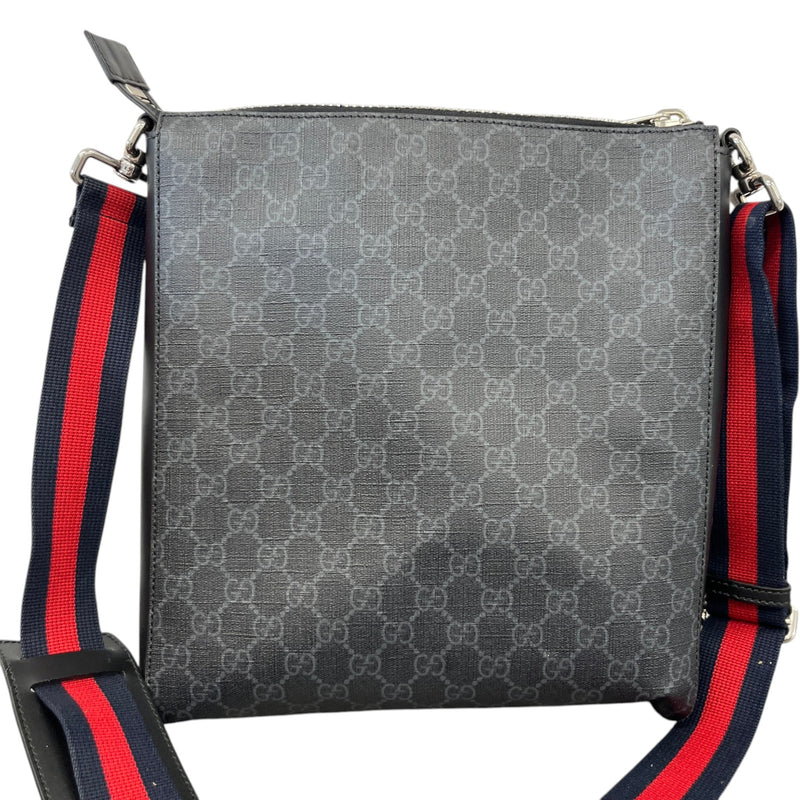 Men's Gg Supreme Messenger Bag Black