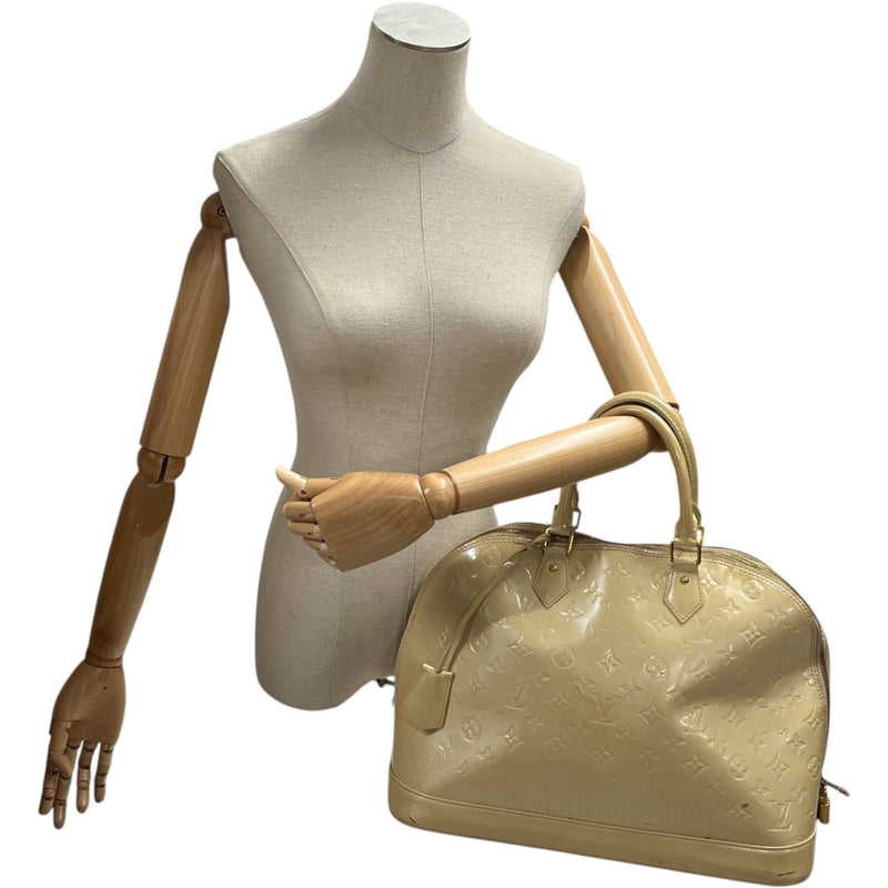Women's Monogram Vernis Alma Gm Bag Cream