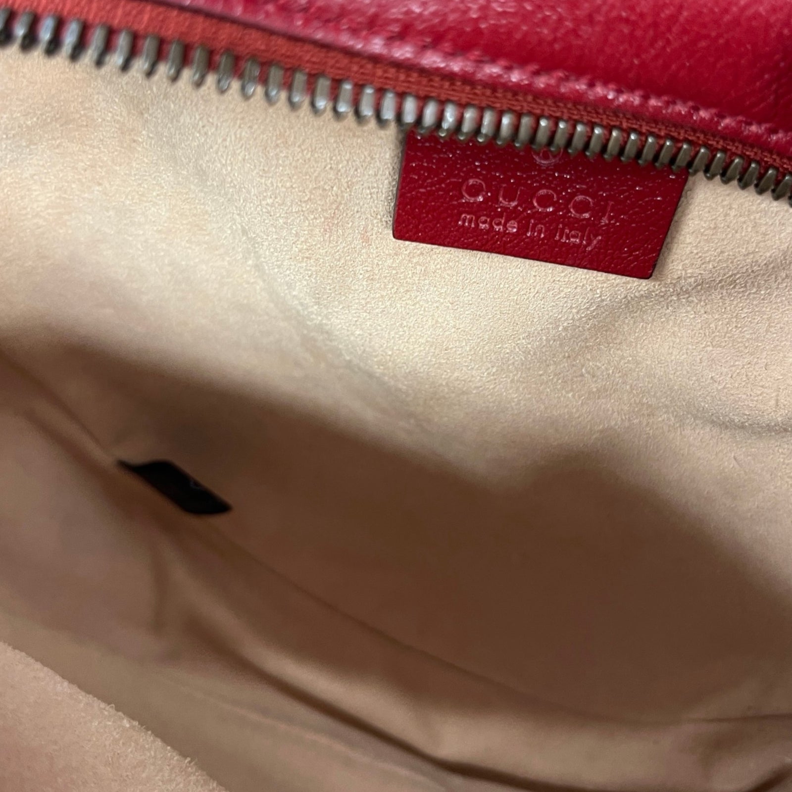 Women's Gg Marmont Mini Round Bag Red - Photo 10