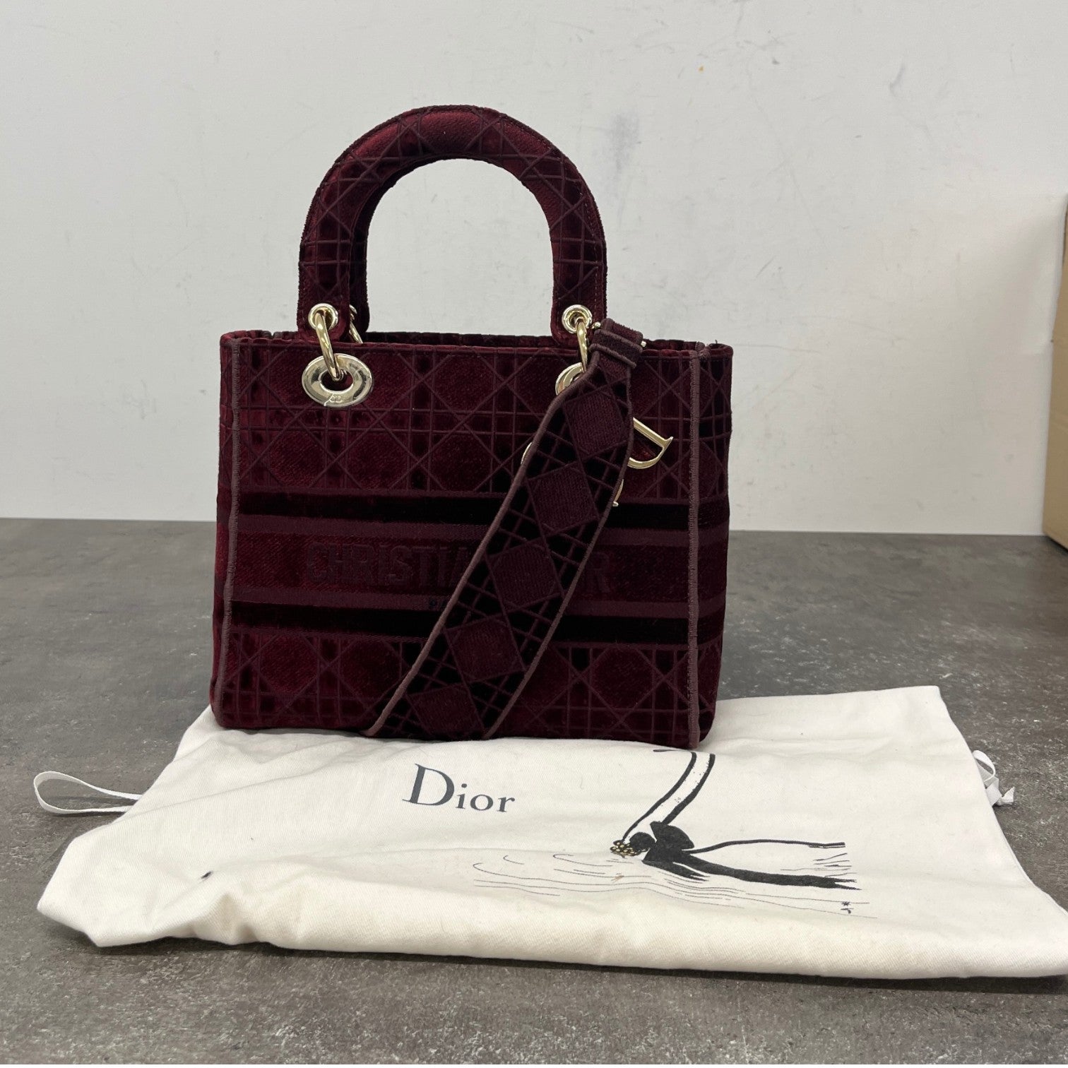 Women's Medium Lady Dior Bag Burgundy - Photo 13