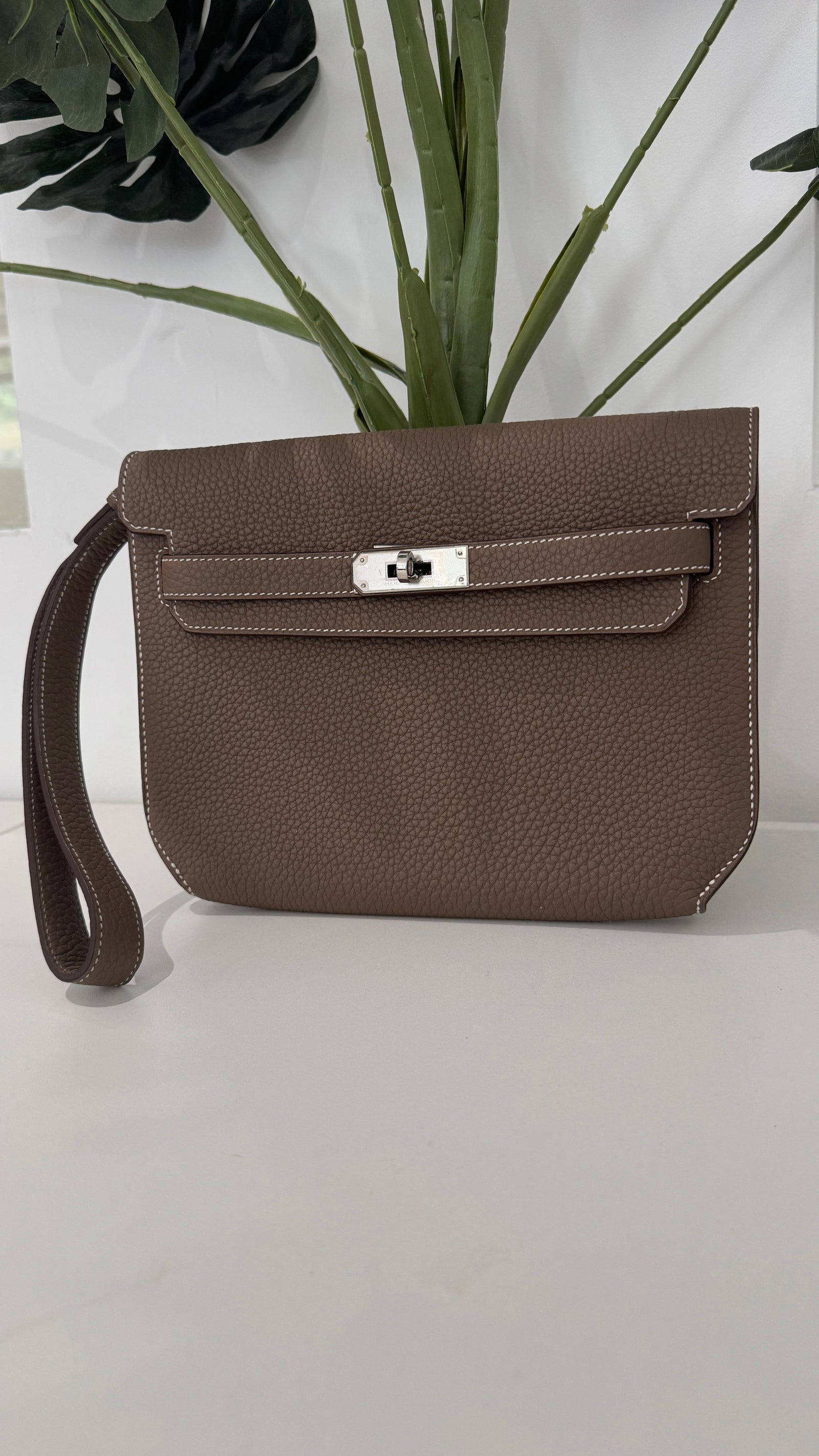 Men's Togo Calfskin Kelly Dépêches 25 Étoupe Pouch Beige - Photo 15
