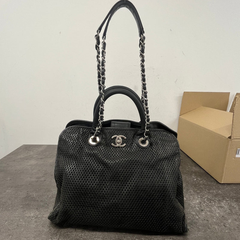 Women's Up In The Air Tote Bag Black