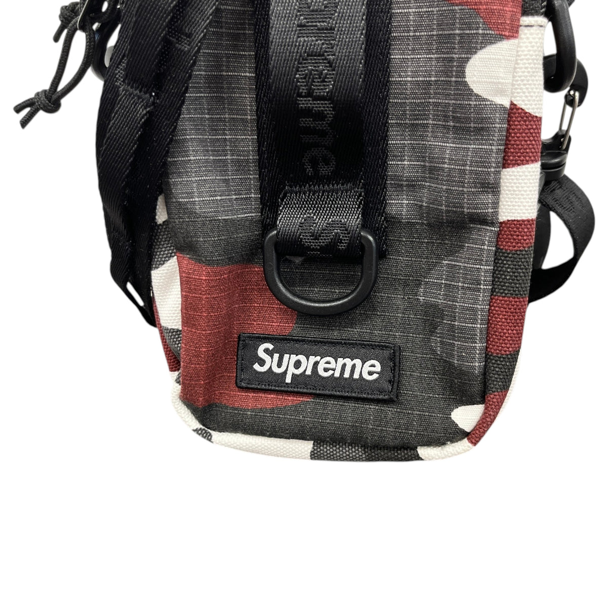 Men's Condura Camo SS26 Messenger Bag Red - Photo 9
